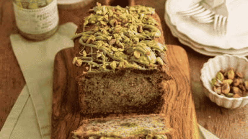 Banana Bread με Φυστίκι Αιγίνης και σοκολάτα