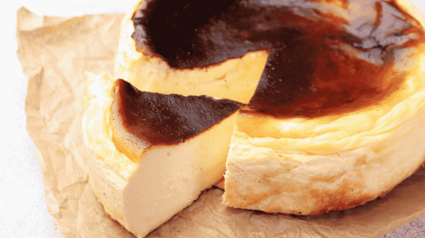 Βάσκικο cheesecake με καραμελωμένη επιφάνεια